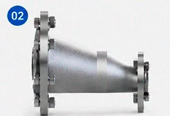 Redução excêntrica especial em aço inox, com flanges de diâmetros diferentes.